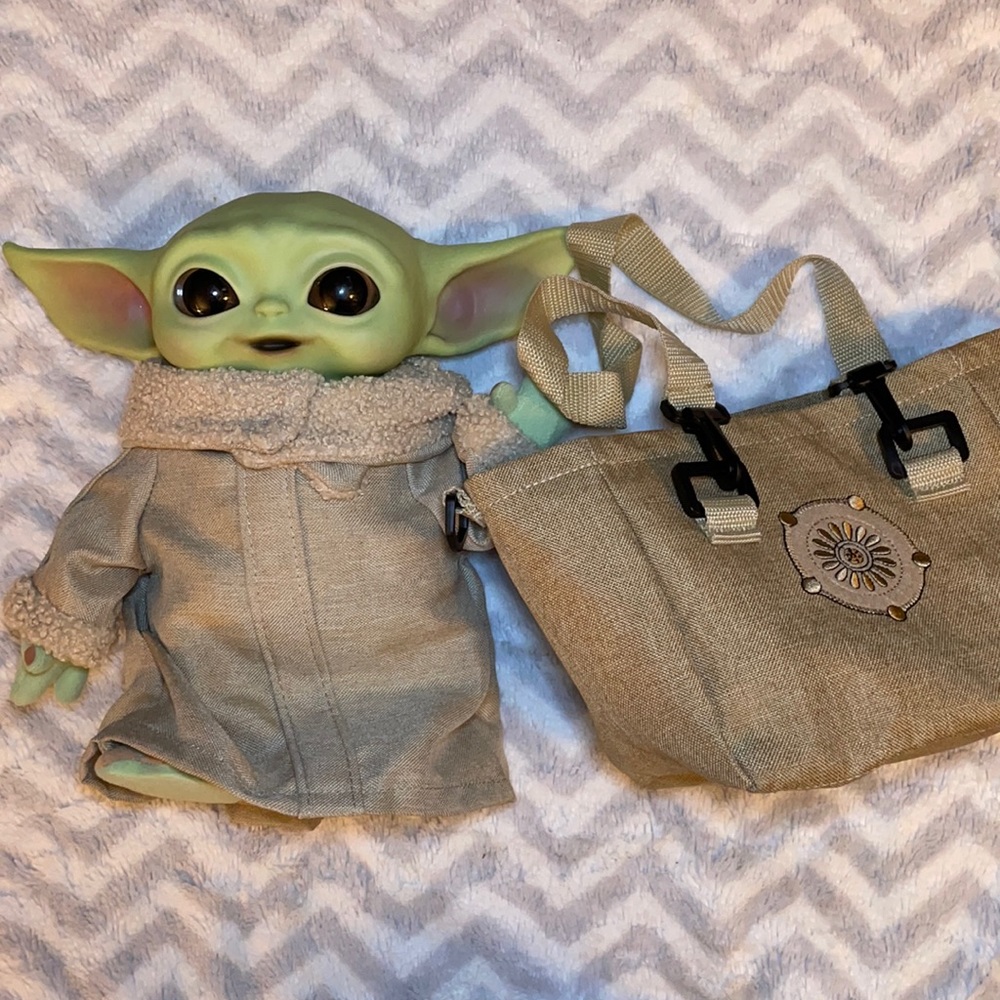 New w/o box - The Child Premium Plush from Star Wars The Mandalorian